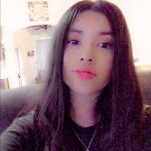 Meet your Posher, Alissa